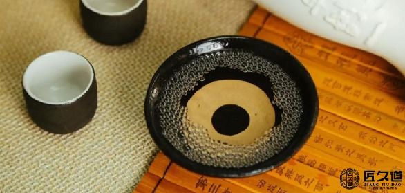 匠久道【53度酱香型】-酱香白酒的制作工艺为何“造酒先造沙”