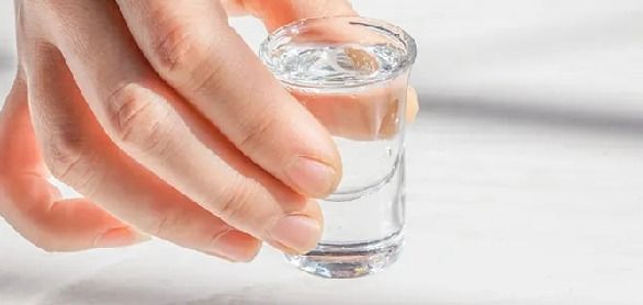 酱香型白酒，高标准严要求，独特魅力绽放，品味醇厚佳酿传奇