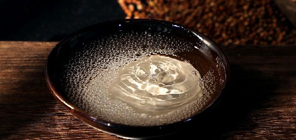 源头直供 vs 礼品公司：两家企业采购比价实测